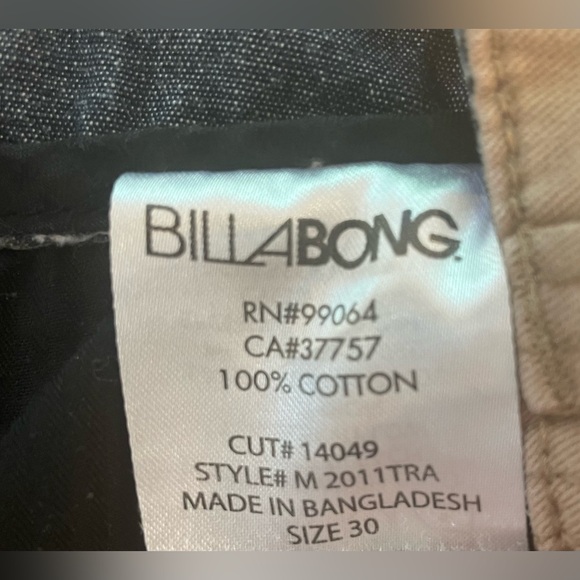 Billabong Shorts - Picture 8 of 9